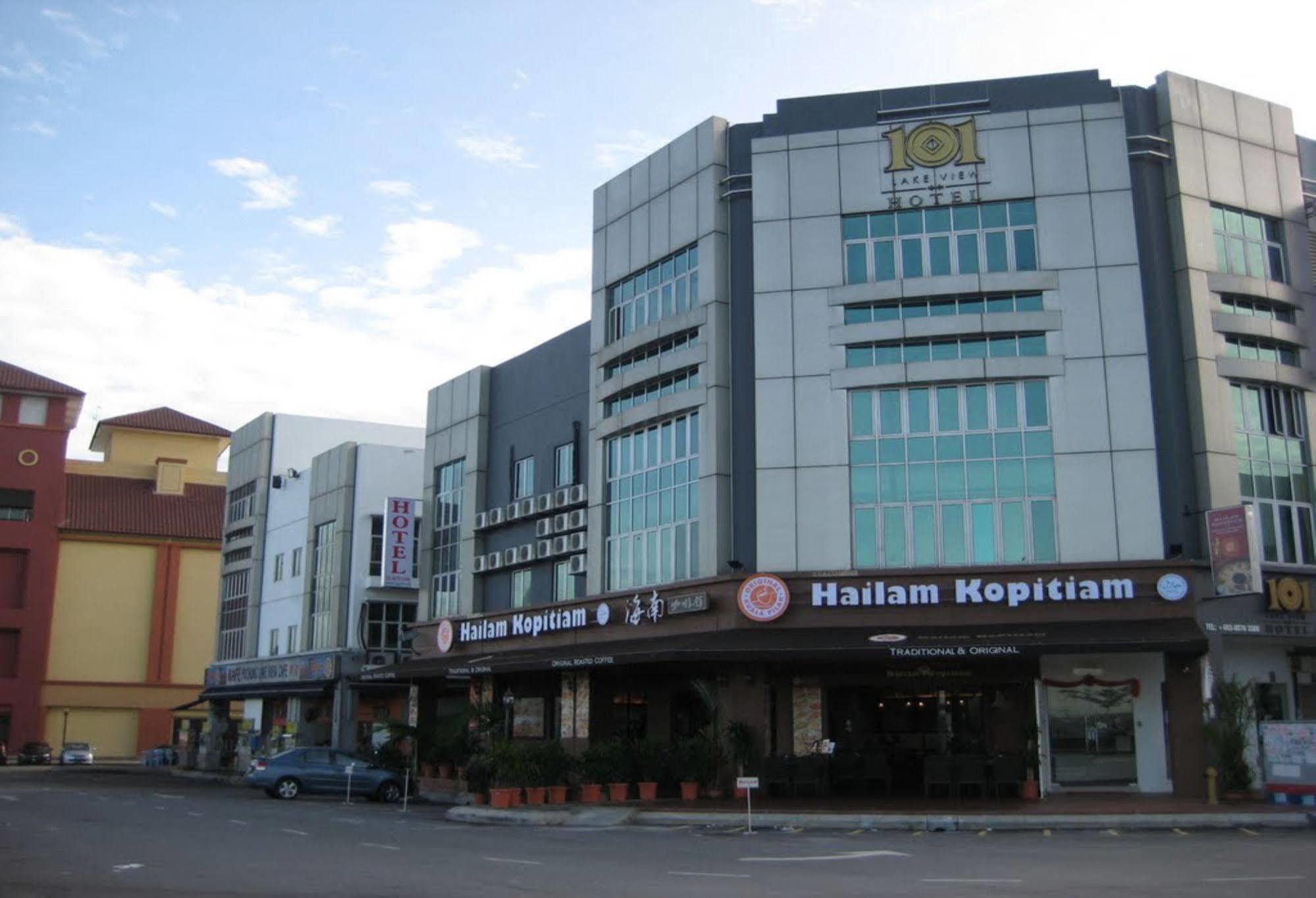 101 Lake View Hotel Puchong Exterior photo