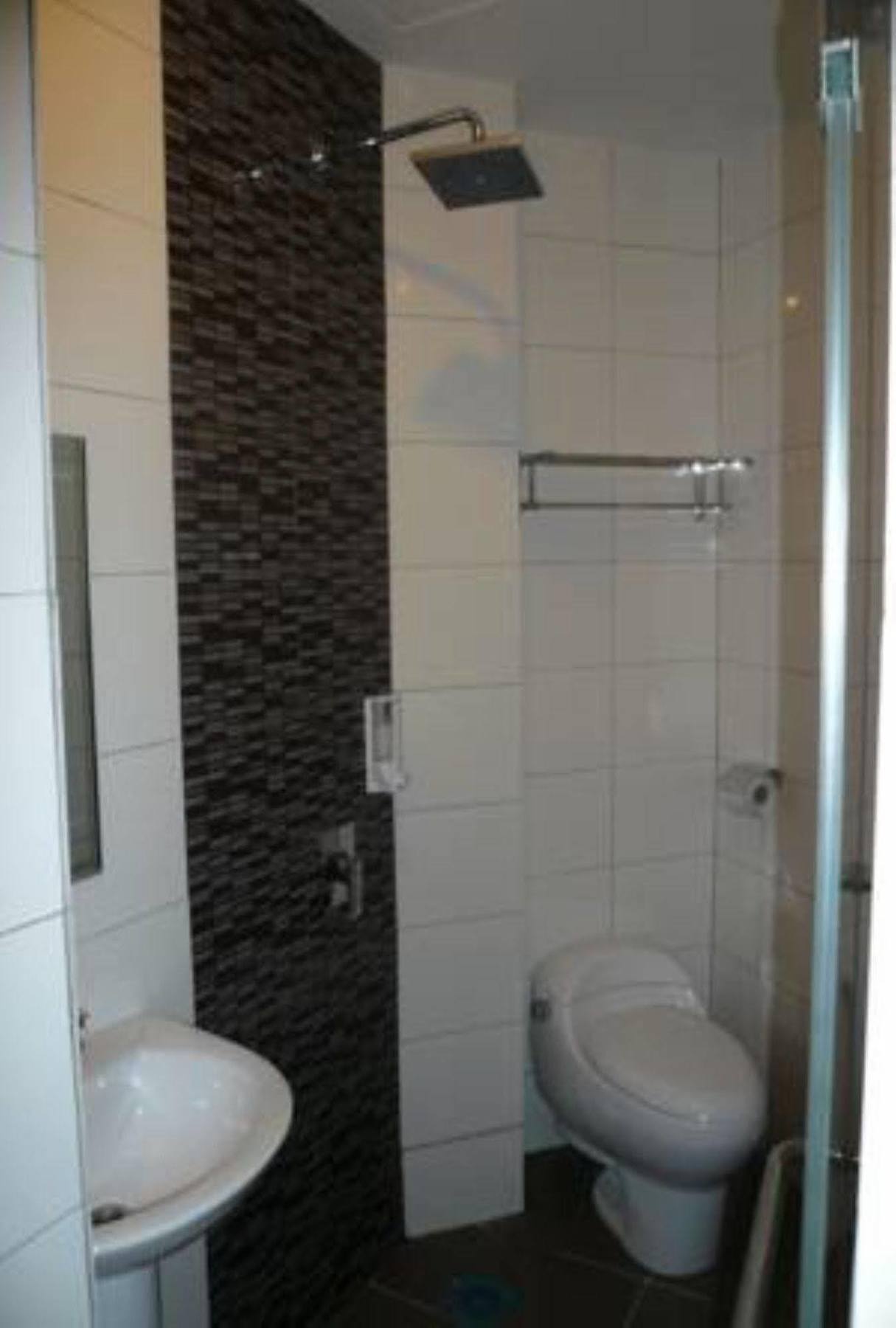 101 Lake View Hotel Puchong Exterior photo